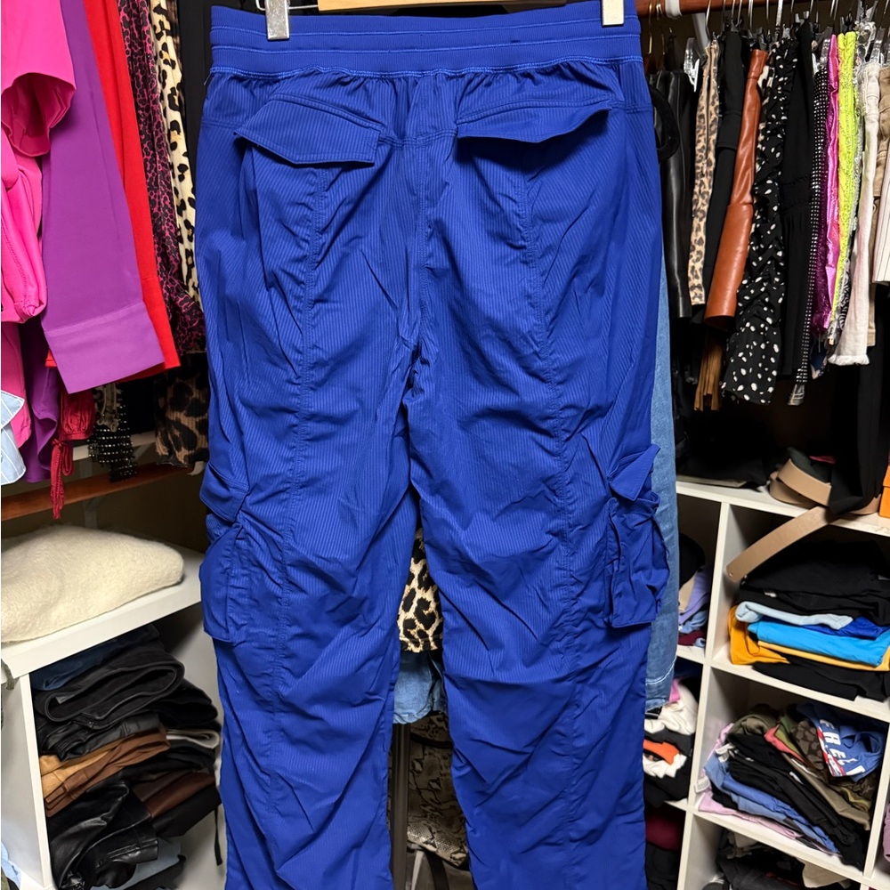 lululemon athletica Royal Blue Cargo Track Pants Medium - Picture 2 of 3